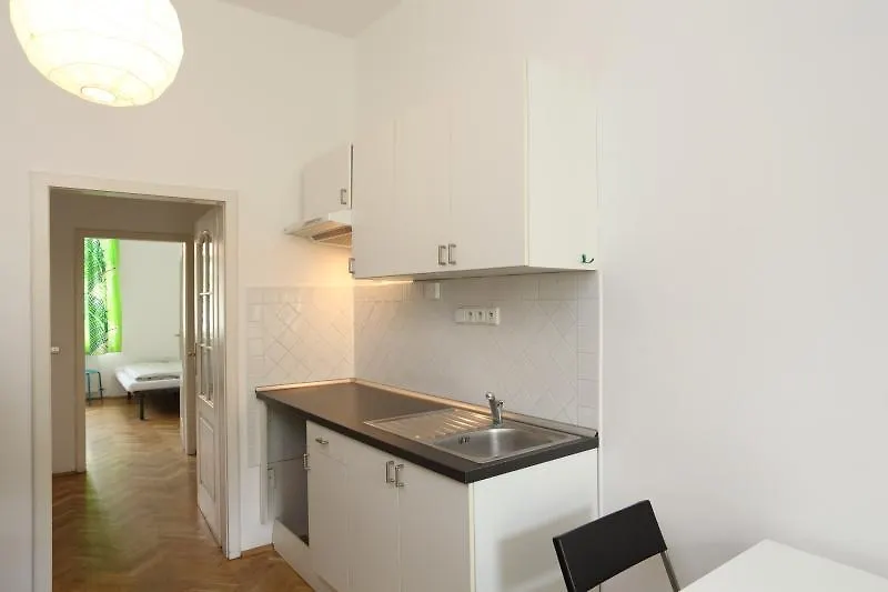 Jump In Hostel  Prague